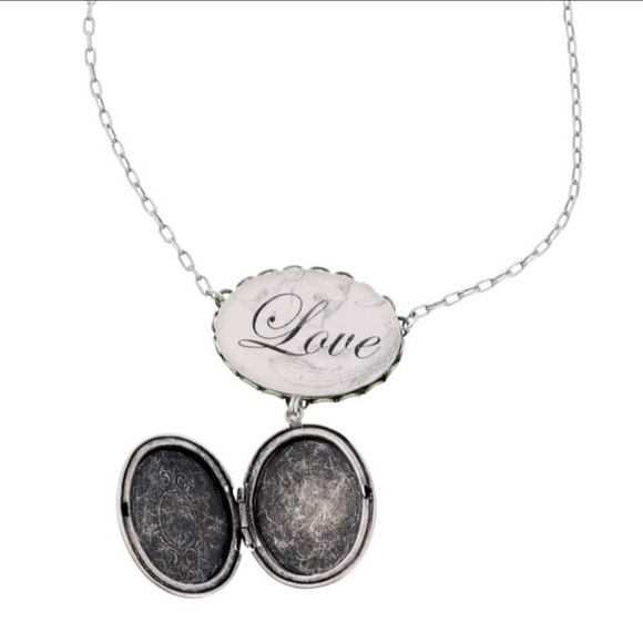 Vintage Love Glass Locket Necklace,NWT-Boutique - Picture 3 of 4